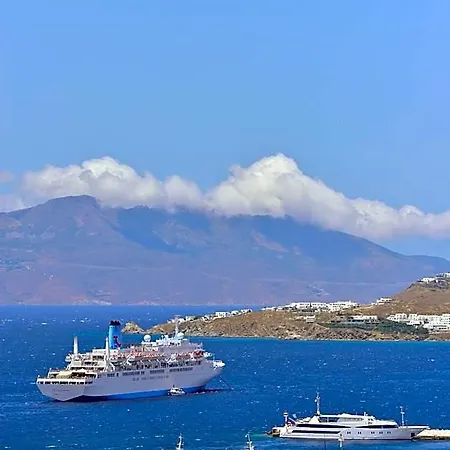 Nazos Hotel *