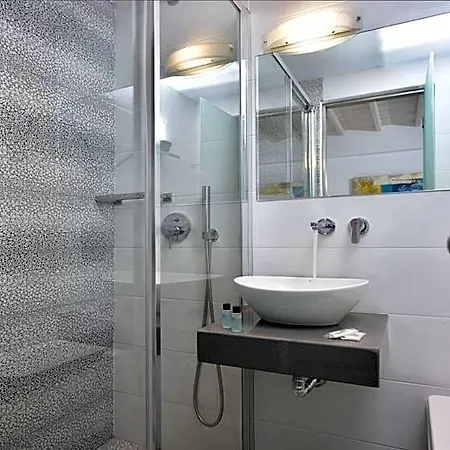 Hotel Nazos *